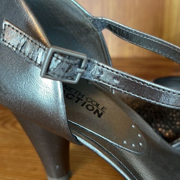 Kenneth Cole Reaction Women’s Gray Snakeskin size 8.5 ankle strap Heels - Picture 7 of 10